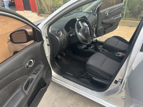 Nissan Versa 1.6 Advance Mt