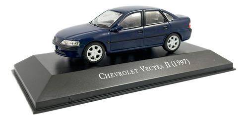 Autos inolvidables: Chevrolet Vectra Il (1997) Ed.77 Color Azul