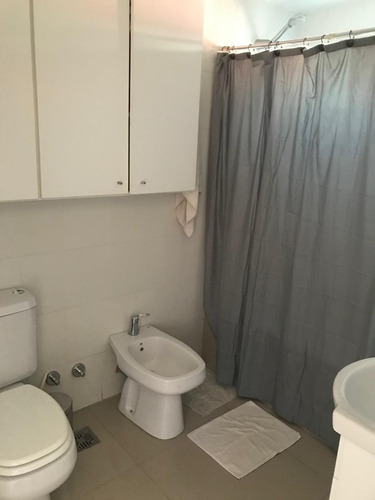 Imagen 19 de 21 de En Venta. Amplia Casa 138m2 + Patio. 3 Dorm. La Giustina Ii