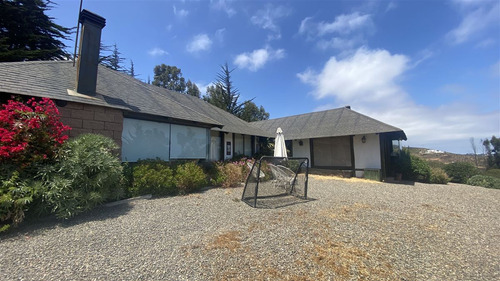 Casa En Venta De 5 Dorm. En Zapallar