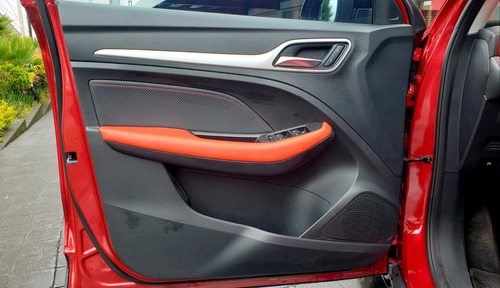 MG Zs 1.5 Elegance Red Pack At