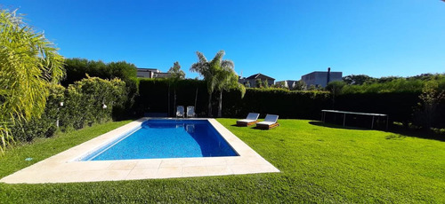 Venta. Casa Moderna Lote Interno, 4 Amb. Jardín Y Pileta. San Agustín. Villanueva.