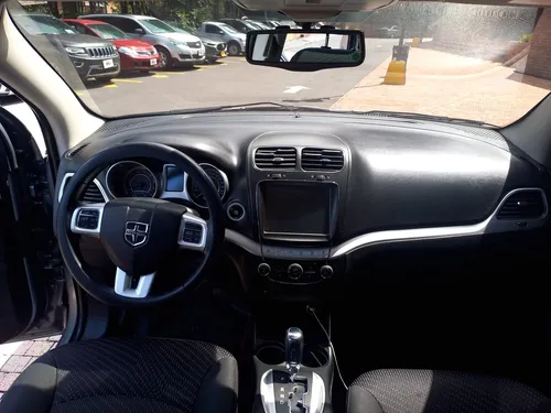 Dodge Journey 2.4 Sxt Fl Aut 7 PASAJEROS