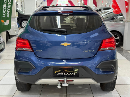 Chevrolet Onix 1.4 Activ Aut. 5p