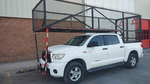 Toyota Tundra 5.7 Sr5 V8 Doble Cab 4x2 At