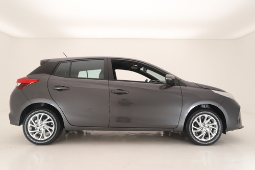 Imagen 5 de 14 de Toyota Yaris 5p 1.5 Xls Cvt