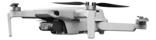 Drone DJI Mini 4K Fly More Combo con micro SD 64GB color gris