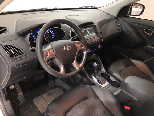 Imagem 10 de 14 de Hyundai Ix35 2.0 Gl 2wd (aut) (flex)