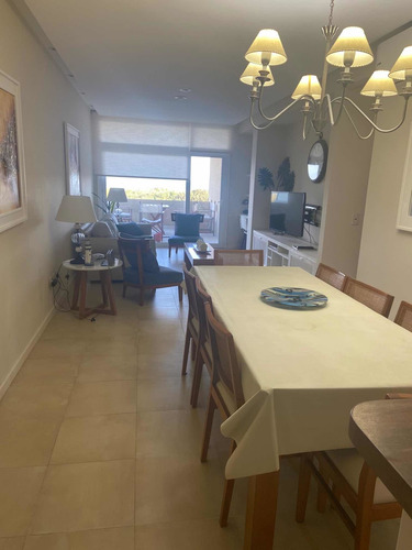 Imagen 7 de 14 de Increíble Departamento Frente Al Mar 4 Ambientes (balcón Con Vista Al Mar, Parrilla, Cochera)