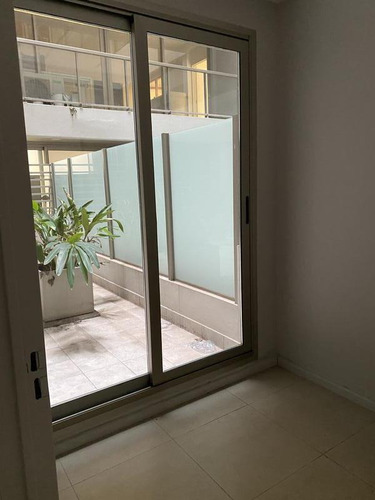 Imagen 15 de 18 de Edifico Libertareu Av. Libertador Y Sucre 140 M2 Cochera