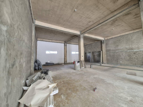 Nave Industrial En Alquiler En Punta Cana Bávaro Doble Altura Con Mezzanine