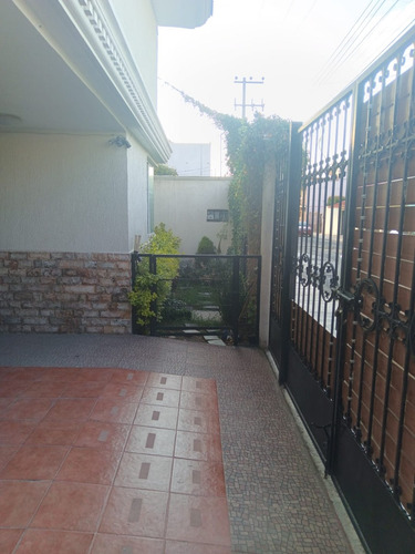 Se Vende Casa En Fraccionamiento San Javier (privada Sexta Seccion )
