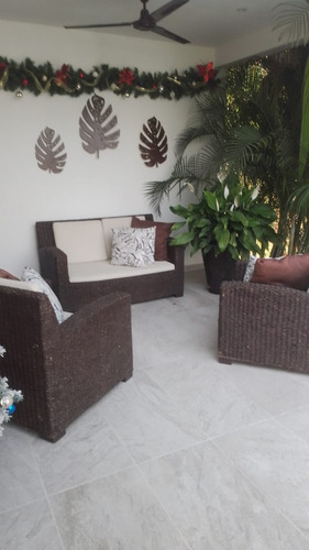 Casa En Venta En Jiutepec, Cocadas, Con Acceso Controlado, Alberca Y Loft Independiente.