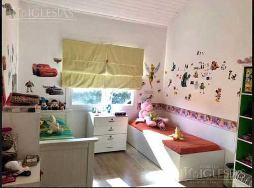 Casa En Venta Con 4 Dormitorios En Solares Del Talar