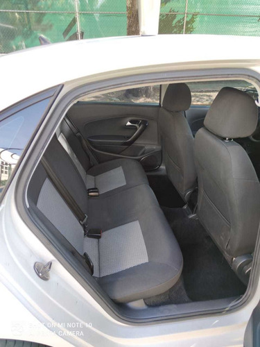 Imagen 3 de 6 de Volkswagen Vento Std