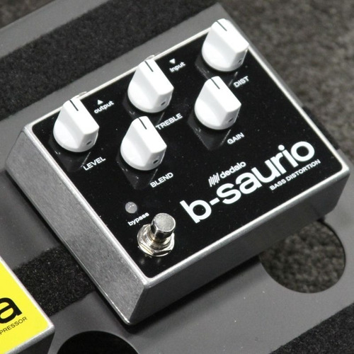 Imagen 6 de 10 de Dedalo B-saurio Efecto Bajo Distorsión Bass