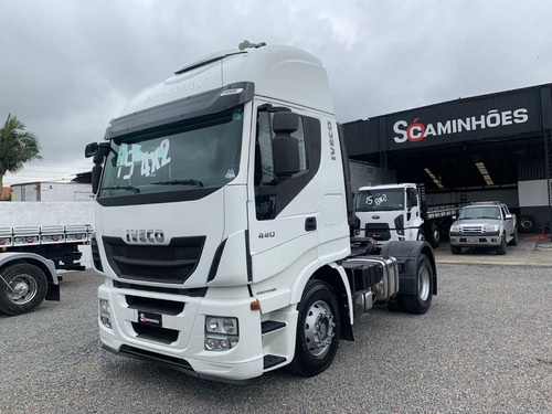 Imagem 2 de 15 de Iveco Hi Way 440 4x2 2015