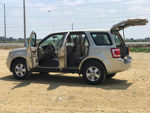 Vendo Flamante Ford Escape Xls 4x2 Año 2012