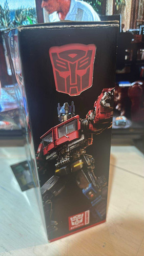 Transformers Studio Series 38 Optimus Prime (Usado)