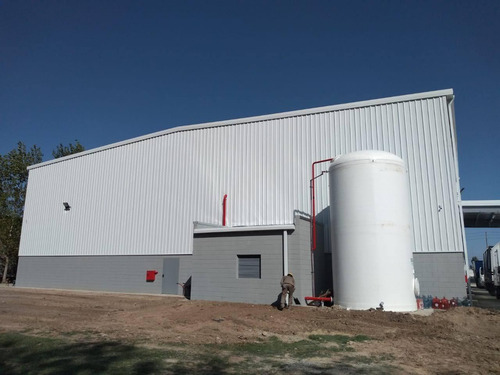 Venta / Alquiler - Galpon Con Oficinas Y Playon Exterior - Parque Industrial General Rodriguez