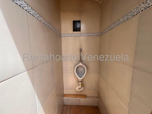 En Venta Terreno Con Locales En Santa Rosa, Maracay (jbra)