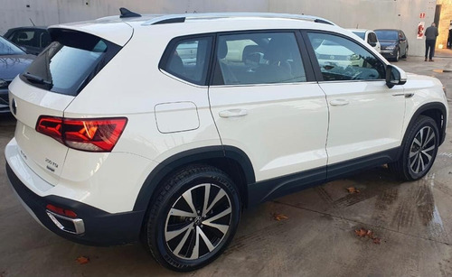 Imagen 23 de 24 de Volkswagen Taos Highline 1.4 250 Tsi Rec