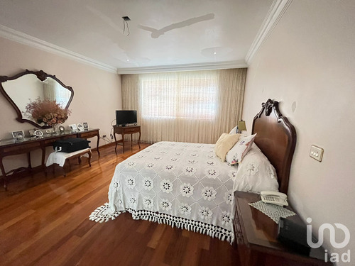 Venta Casa 5 Ambientes Lomas De Chapultepec Vii Sección