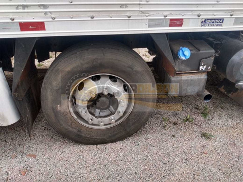 Imagem 9 de 12 de Volvo Vm 330