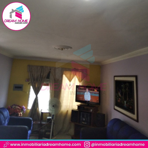Imagen 2 de 9 de Town House Urb. Villa Falcon - Cua
