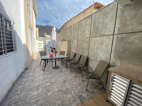 Imagen 12 de 12 de Bello Townhouse En Mañongo Con Pozo