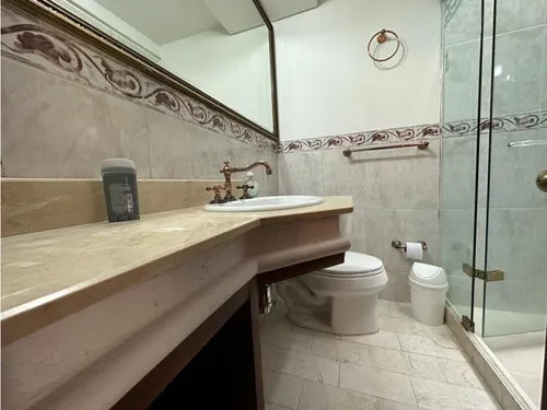 Excelente Casa Para La Venta, Sector Los Balsos, Poblado