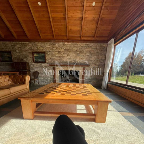 Rebajada Casa Con Inmejorable Vista Y Piscina (108944)