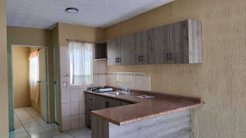 Venta De Casa Remodelada En Lomas Del Mirador O Santa Fe.