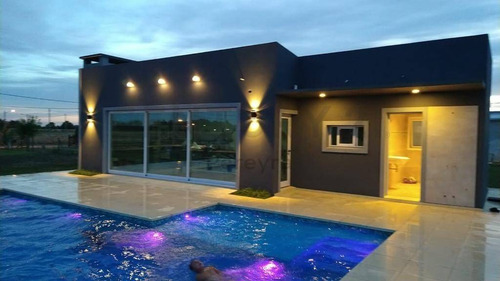 Imagen 5 de 30 de Calle Las Calandrias Entre 6 Y 5 - Casa En Venta, Las Golondrinas, La Plata