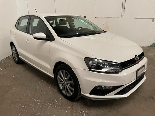 Volkswagen Polo 5p Comfortline Plus L4/1.6 Aut