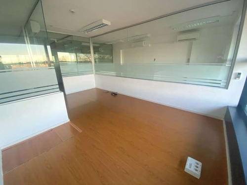 Imagen 8 de 11 de Alquiler De Oficinas En Piso 3, Marigot Office