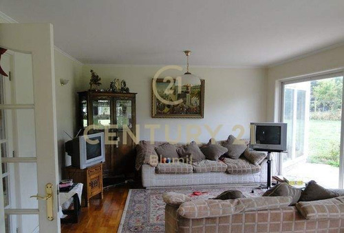 Casa En Parcelación, Puerto Varas, 4 Dormitorios, 5 Baños...