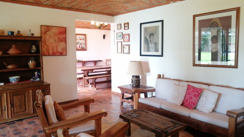 Casa En Venta 1300m2, Tequisquiapan Centro, Qro, Méx.