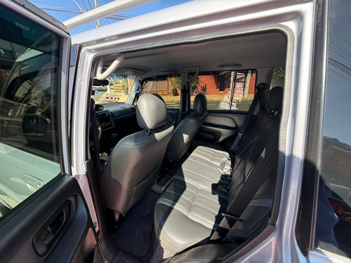Mitsubishi Pajero TR4 2.0 4x2 Flex Aut. 5p