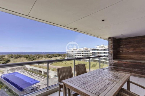 Venta Apartamento 3 Dormitorios En Suite Más Dependencia Punta Del Este
