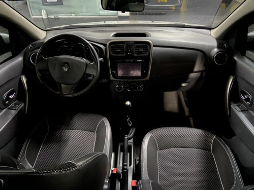 Imagen 7 de 9 de Stepway Intens Automática