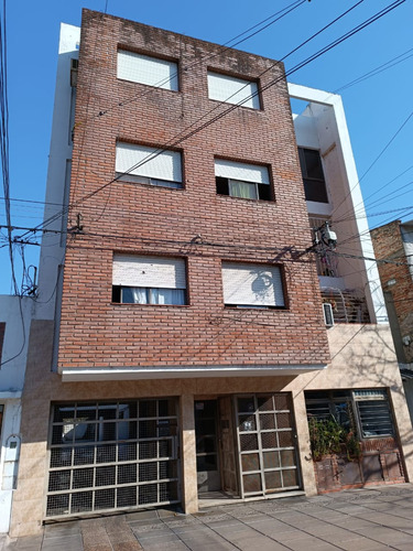 Venta Departamento De 2 Dormitorios Con Cochera