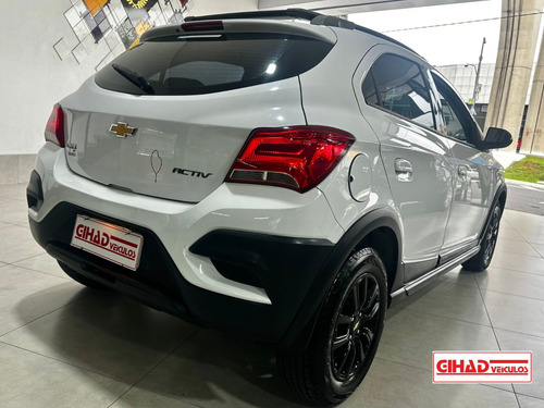Chevrolet Onix 1.4 MPFI ACTIV 8V FLEX 4P AUTOMÁTICO