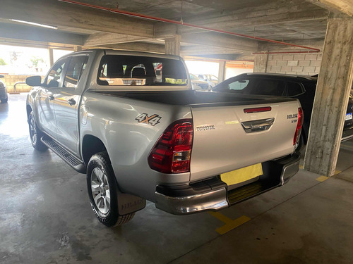 Toyota Hilux 2.8 Cd Srv 177cv 4x4