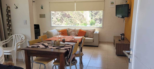 Imagen 3 de 12 de Casa De Vacaciones En Reyunos 1