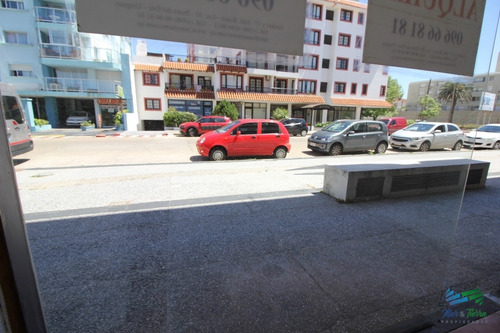 Imagen 15 de 22 de Alquilo O Vendo Local A La Calle En Punta Del Este, Peninsula. - Punta Del Este Peninsula