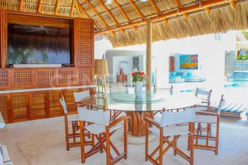 Casa Con Vista Al Mar En Venta En Fraccionamiento Las Playas, Acapulco