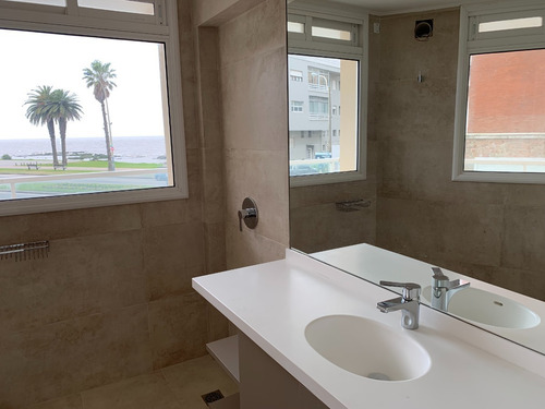 Imagen 6 de 16 de Frente Al Mar A Estrenar Apartamento De 2 Dormitoros En Suite Punta Carretas