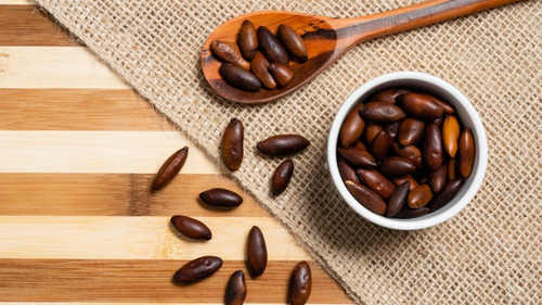 Imagem 3 de 4 de Castanha De Baru Inteira Torrada - Made In Natural 30g