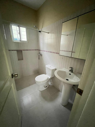 Casa En El Residencial Las Orquideas, La Romana